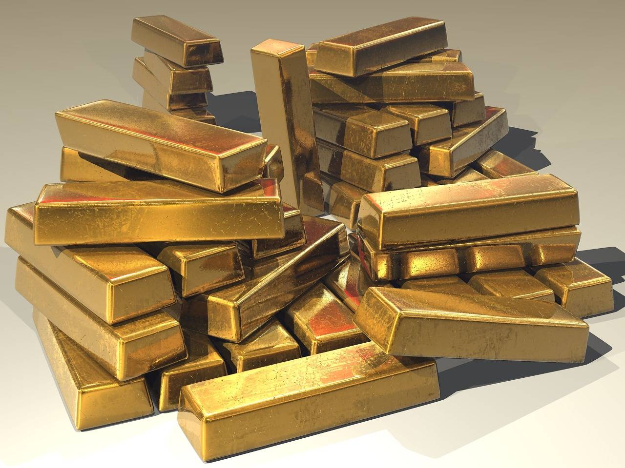 Bitcoin follows the fall of gold The price of gold fell below $2,000, Bitcoin followed the fall of gold